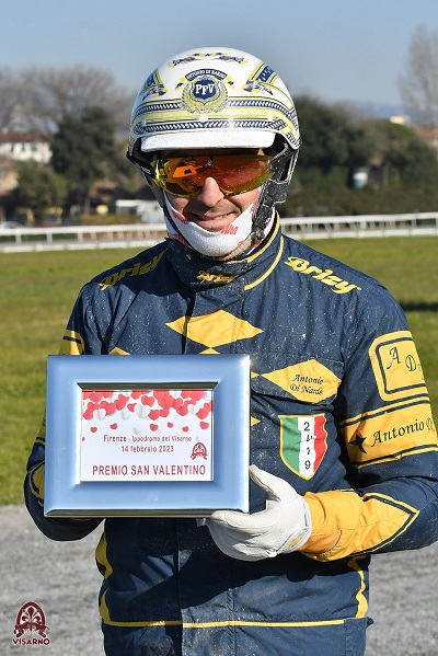 Con 22 vittorie Tony Young domina a Firenze la Classifica Guidatori 2023.