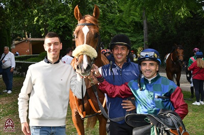 Sui 1200 della Tris TQQ del Visarno  Be My Glory con Dario Vargiu piega Lethal Spirit