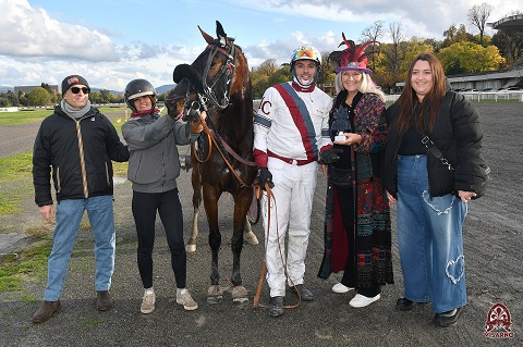 Nel Premio AILO la 3 anni Golden Guia con Casillo si isola in 1.14.7.